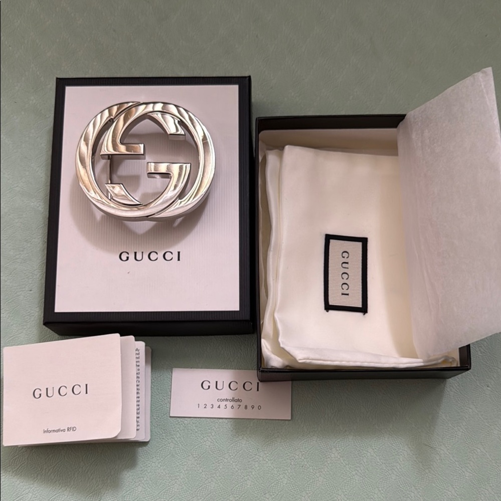Gucci Metallic Logo Belt Buckle